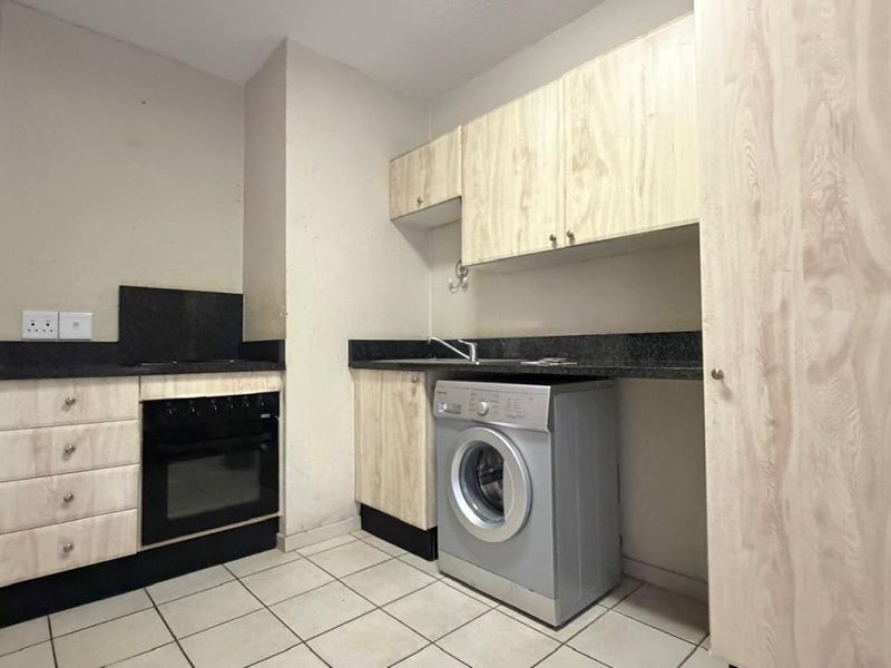 Apartment For Sale In Pretoria - Photo 6