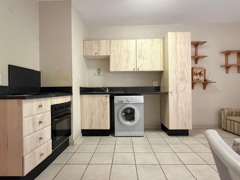 Apartment For Sale In Pretoria - Photo 3