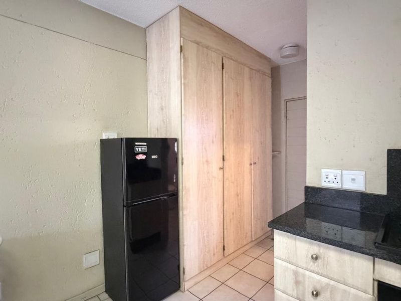 Apartment For Sale In Pretoria - Photo 4
