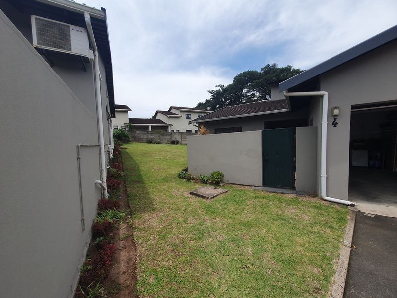 Townhouse For Sale In Port Shepstone - Photo 2