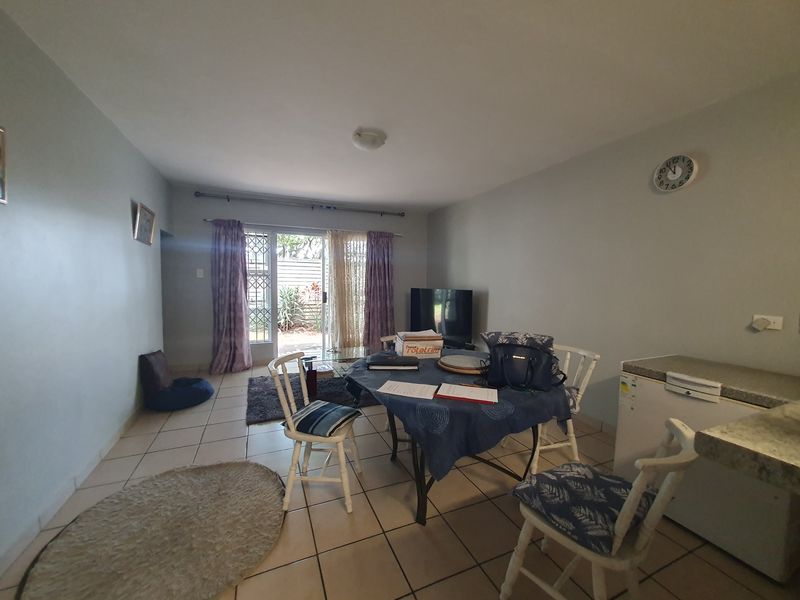 Townhouse For Sale In Port Shepstone - Photo 9