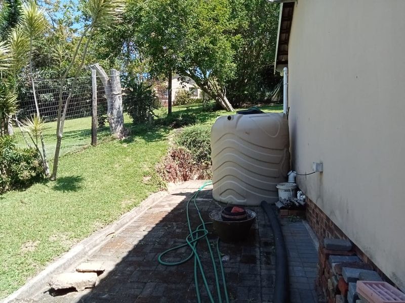Townhouse For Sale In Port Shepstone - Photo 2