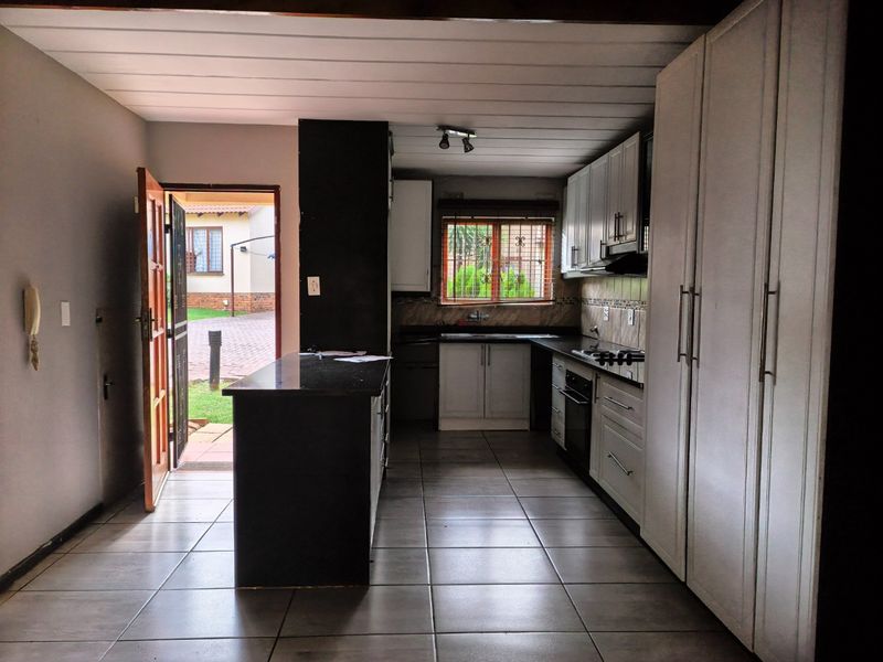 House For Sale In Johannesburg - Photo 3