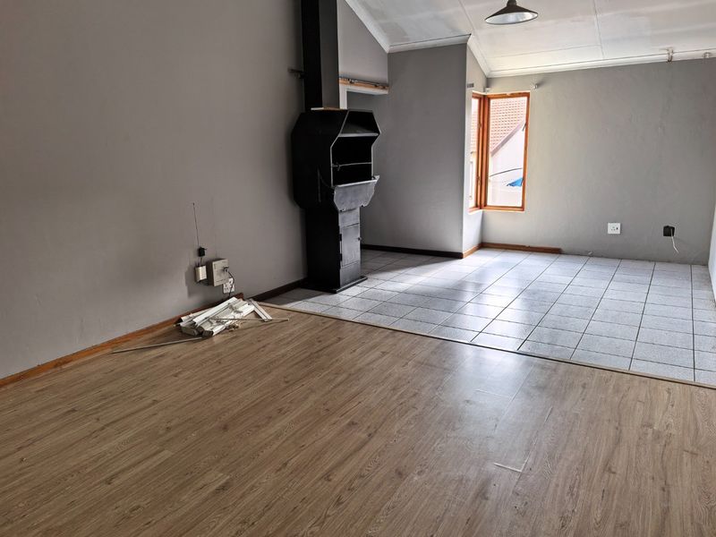 House For Sale In Johannesburg - Photo 5