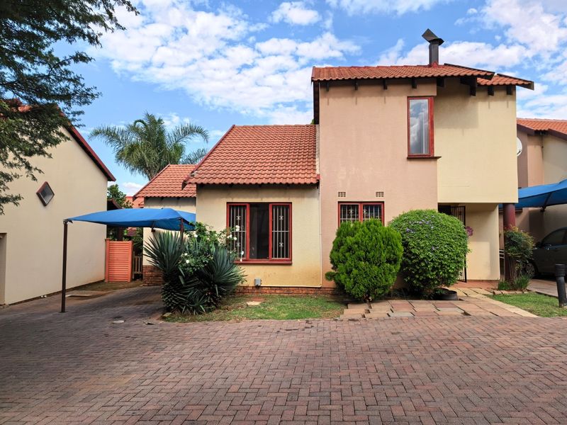House For Sale In Johannesburg - Photo 1