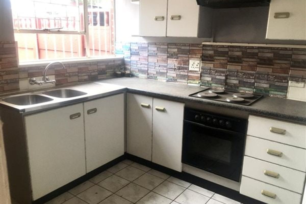 Apartment For Sale In Boksburg - Photo 2