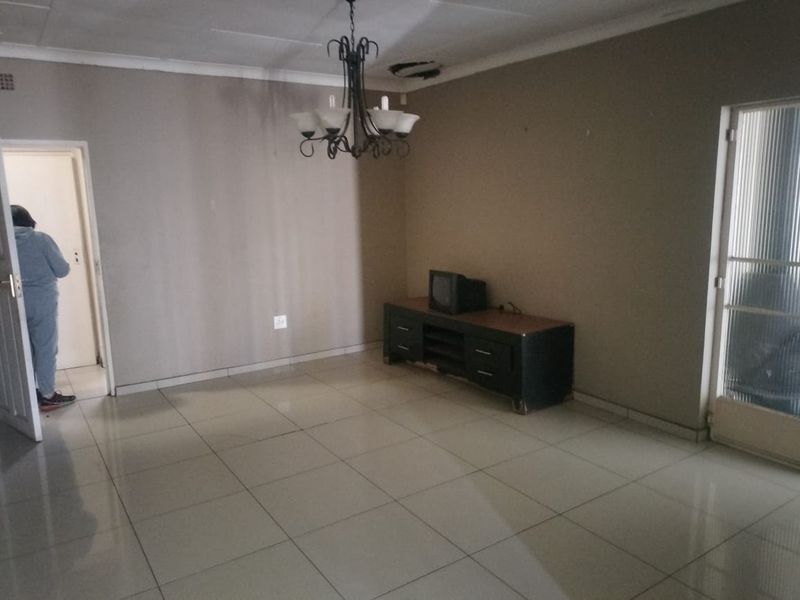 House For Sale In Germiston - Photo 5