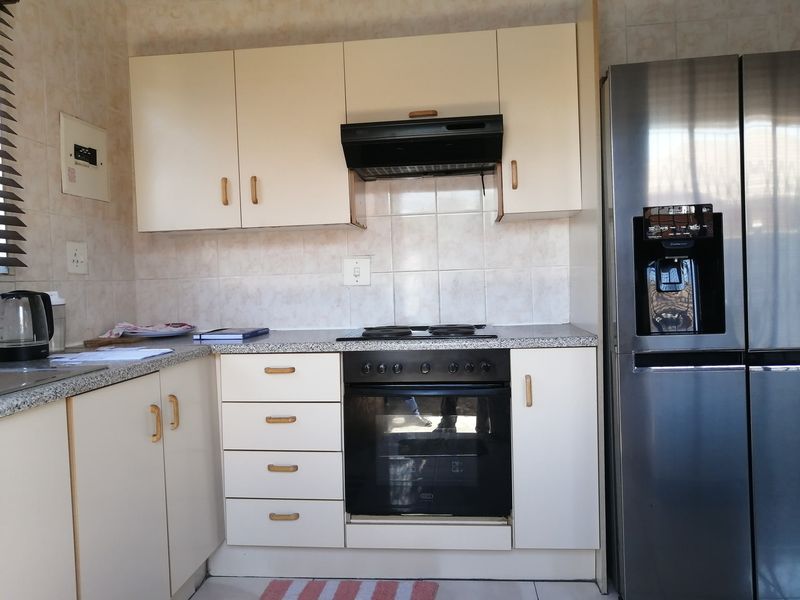 House For Sale In Johannesburg - Photo 7