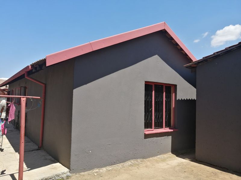 House For Sale In Johannesburg - Photo 4