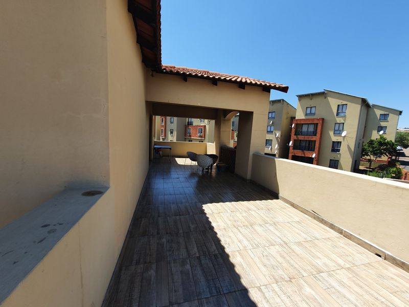 Apartment For Sale In Midrand - Photo 9