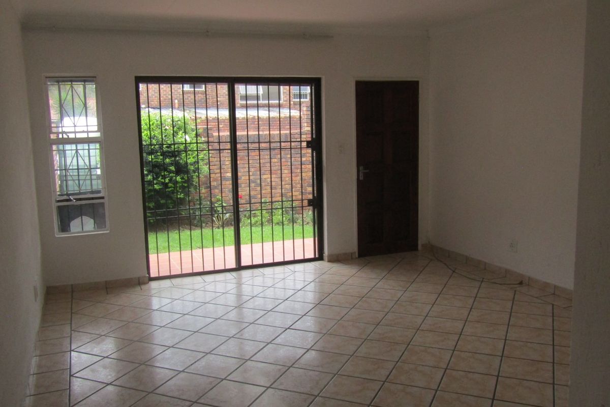 Townhouse For Sale In Sandton - Photo 4