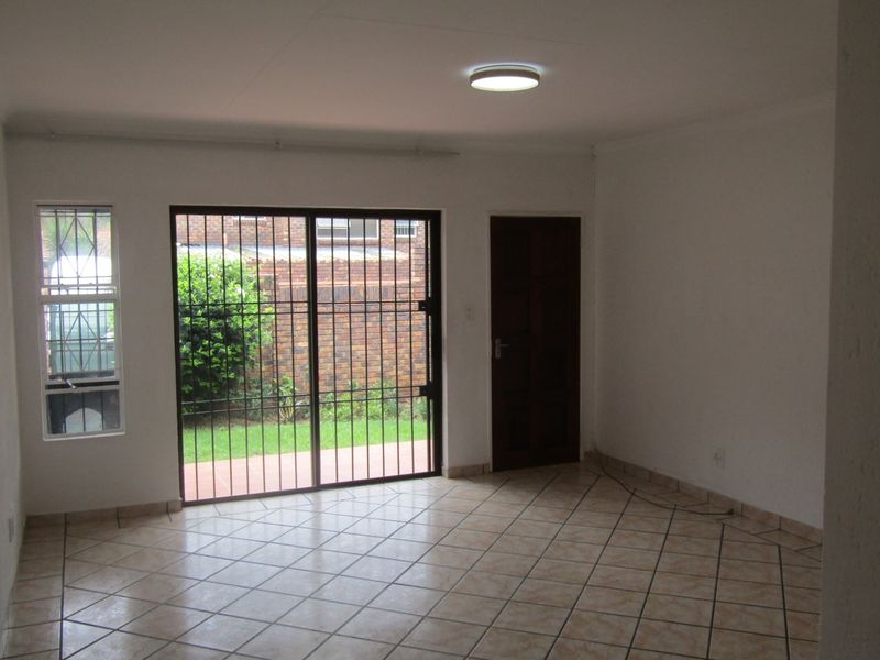 Townhouse For Sale In Sandton - Photo 5
