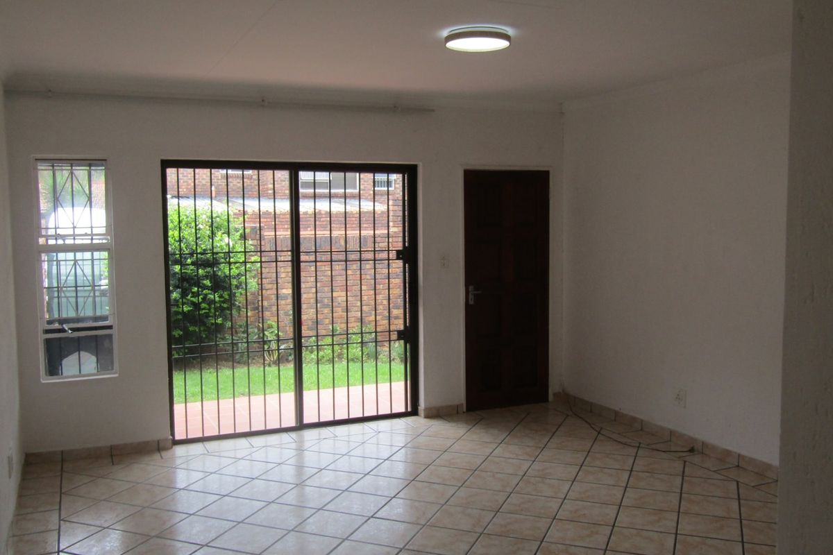 Townhouse For Sale In Sandton - Photo 5