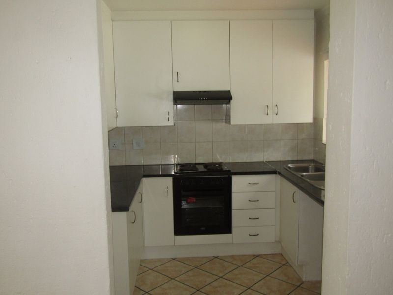 Townhouse For Sale In Sandton - Photo 8