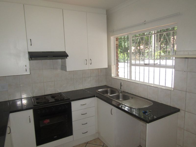 Townhouse For Sale In Sandton - Photo 10