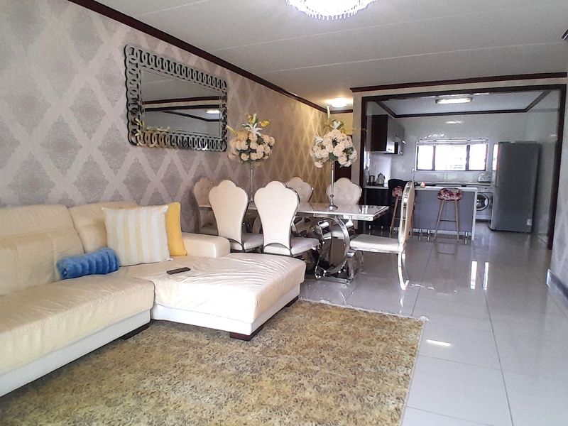 Apartment Rental Monthly In Midrand - Photo 4