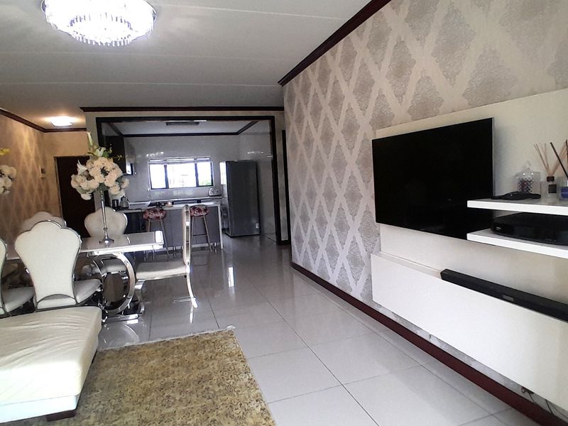 Apartment Rental Monthly In Midrand - Photo 5