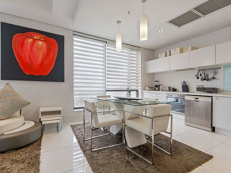Apartment Rental Monthly In Sandton - Photo 2