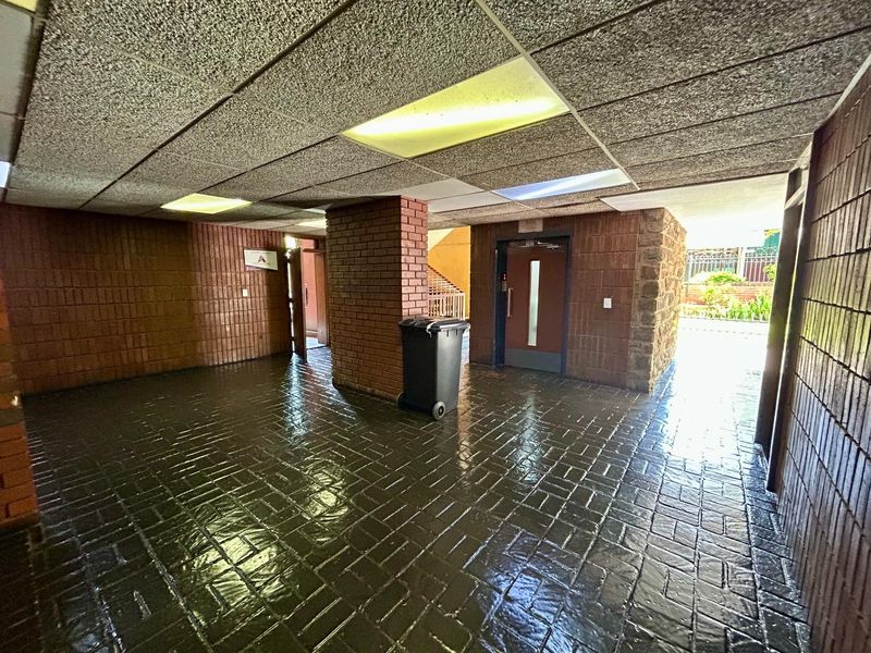 Apartment For Sale In Pretoria - Photo 5
