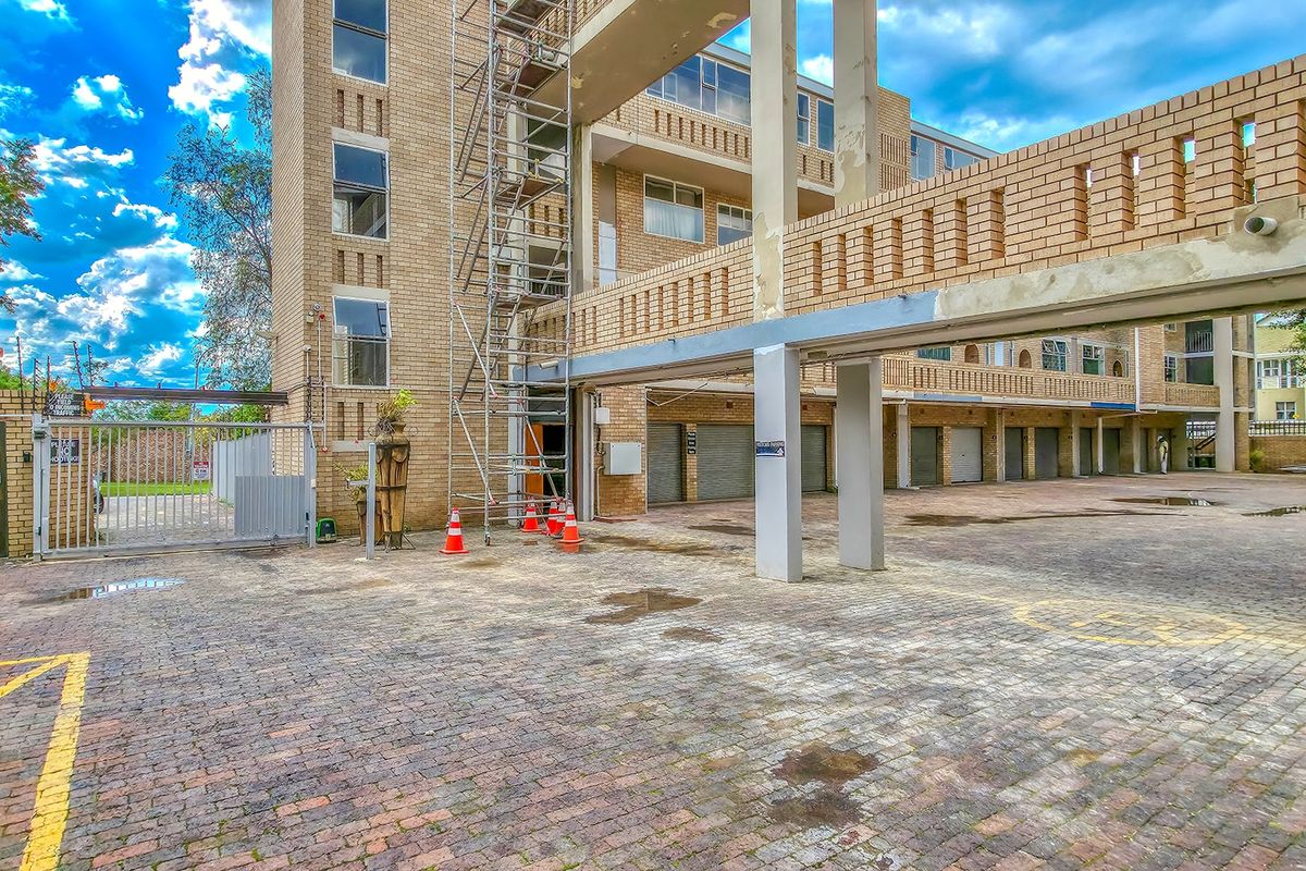 Apartment For Sale In Randburg - Photo 4