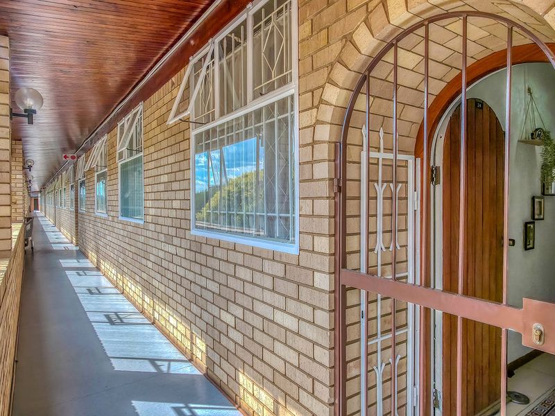 Apartment For Sale In Randburg - Photo 3