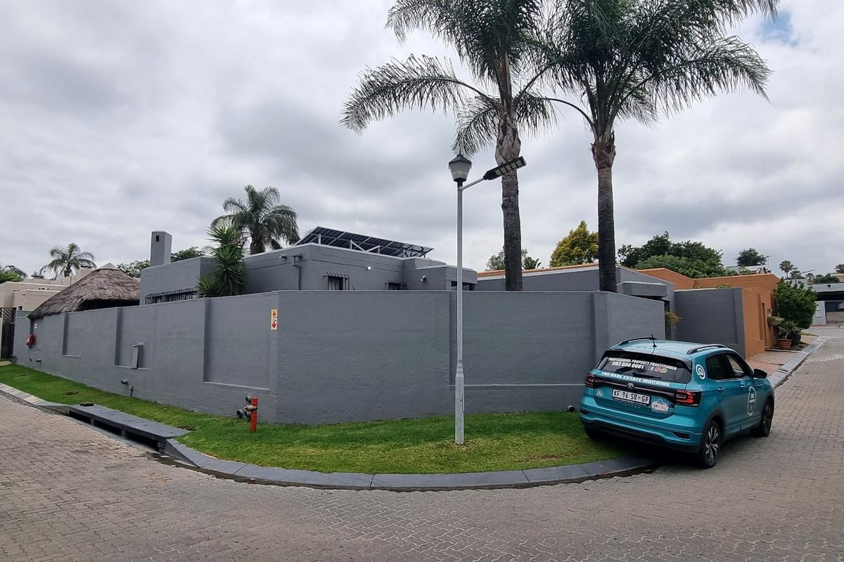 Cluster For Sale In Sandton - Photo 3