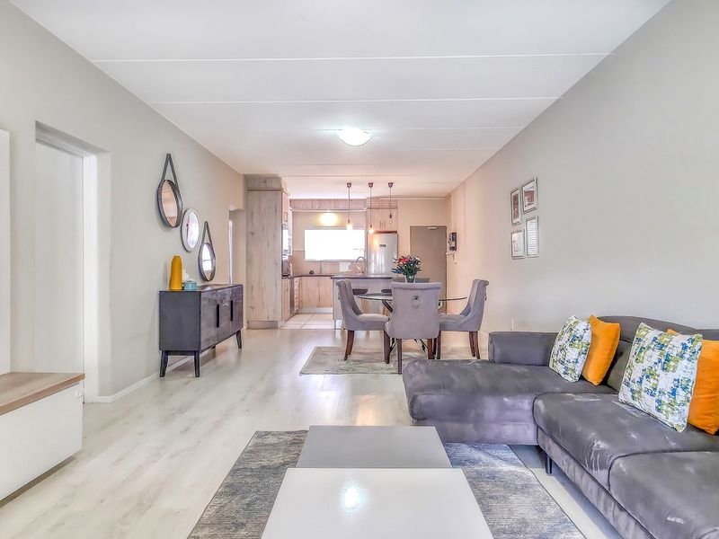 Apartment For Sale In Randburg - Photo 7