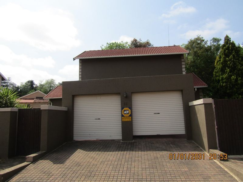 Cluster For Sale In Sandton - Photo 2