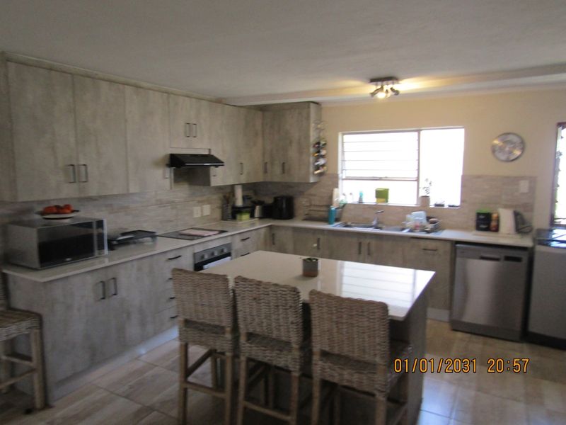 Cluster For Sale In Sandton - Photo 4