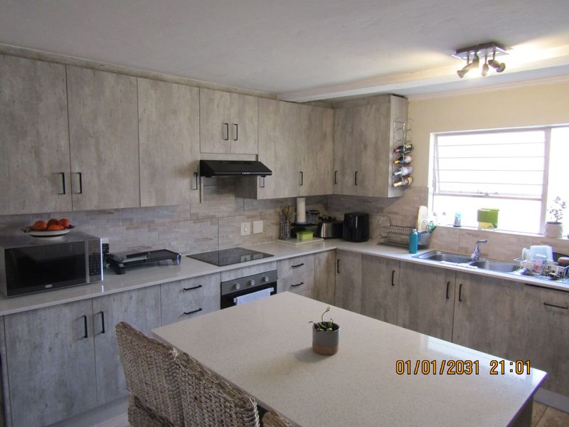 Cluster For Sale In Sandton - Photo 8