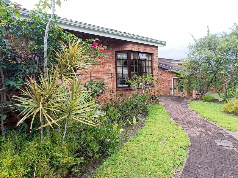 Townhouse For Sale In Margate - Photo 1