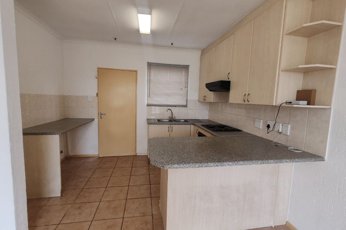 Apartment For Sale In Centurion - Photo 3
