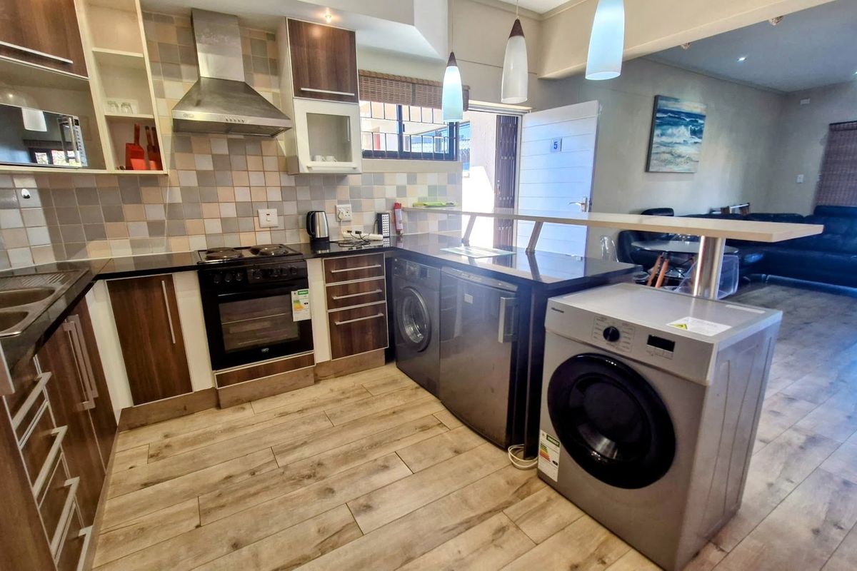 Apartment For Sale In Margate - Photo 5