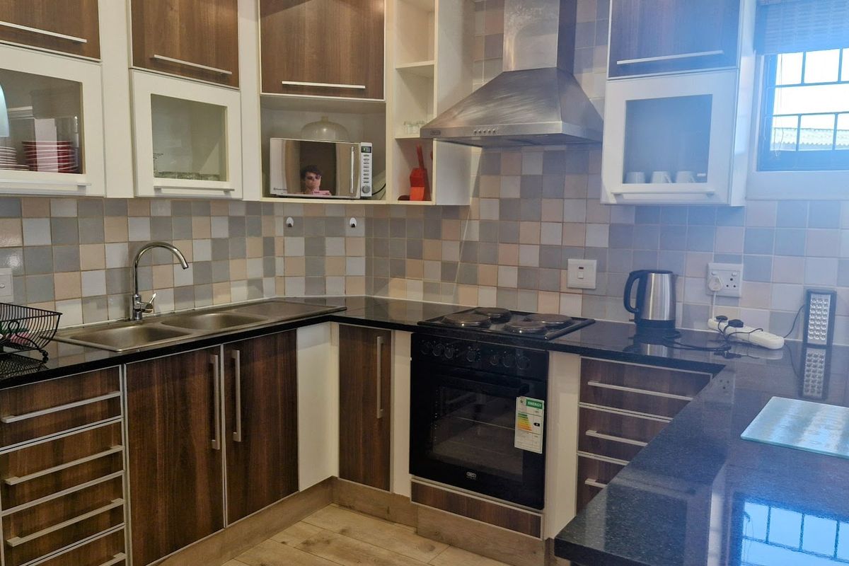 Apartment For Sale In Margate - Photo 4