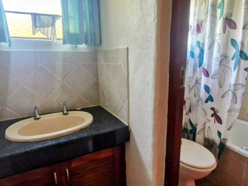 Apartment Pending Sale In Port Edward - Photo 9