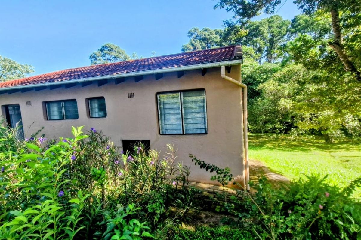 Apartment Pending Sale In Port Edward - Photo 2