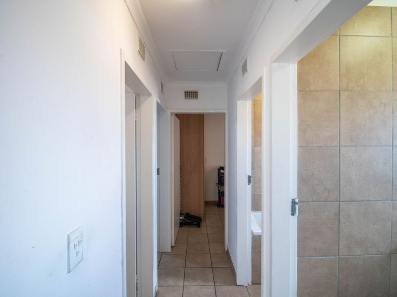 Townhouse For Sale In Centurion - Photo 4