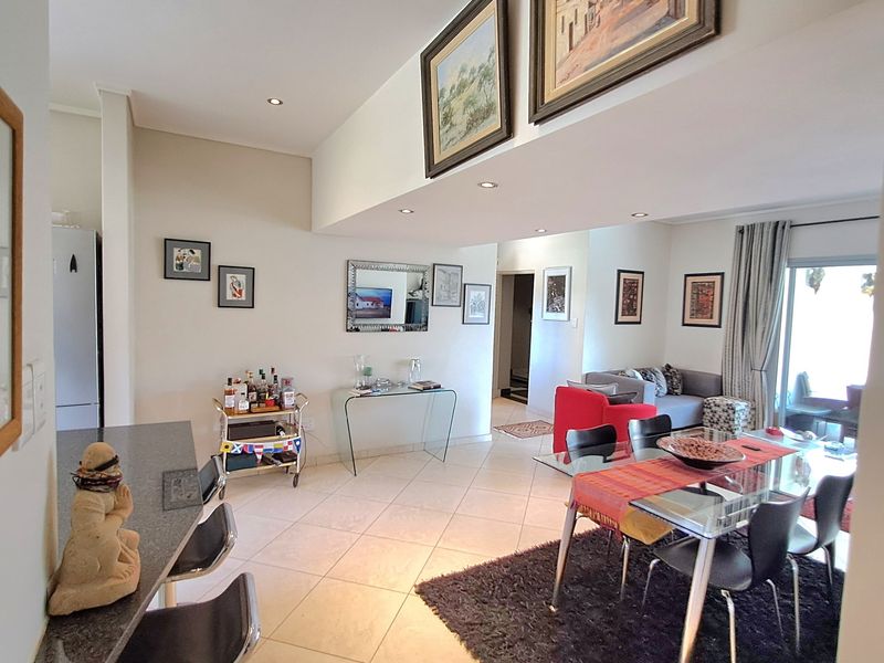 Apartment For Sale In Sandton - Photo 1
