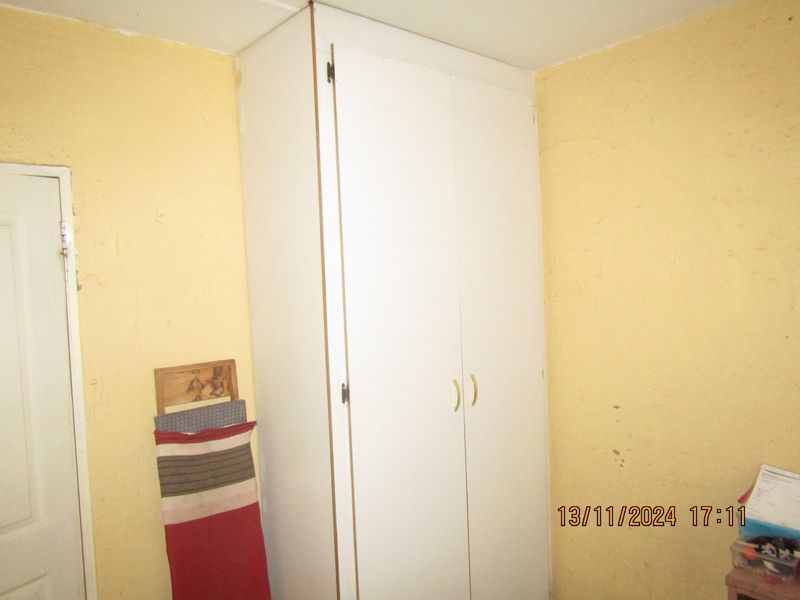 Apartment For Sale In Johannesburg - Photo 7