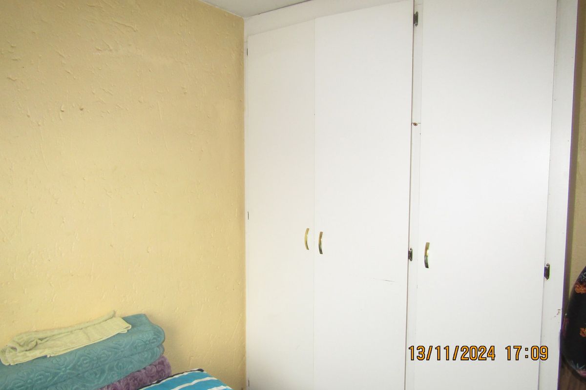 Apartment For Sale In Johannesburg - Photo 3