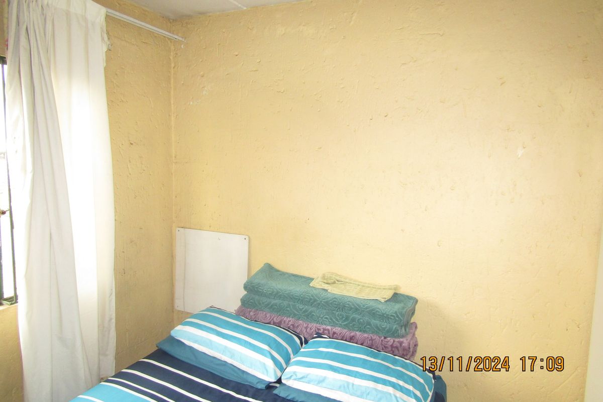 Apartment For Sale In Johannesburg - Photo 4