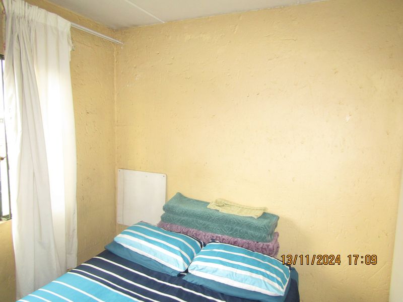Apartment For Sale In Johannesburg - Photo 4