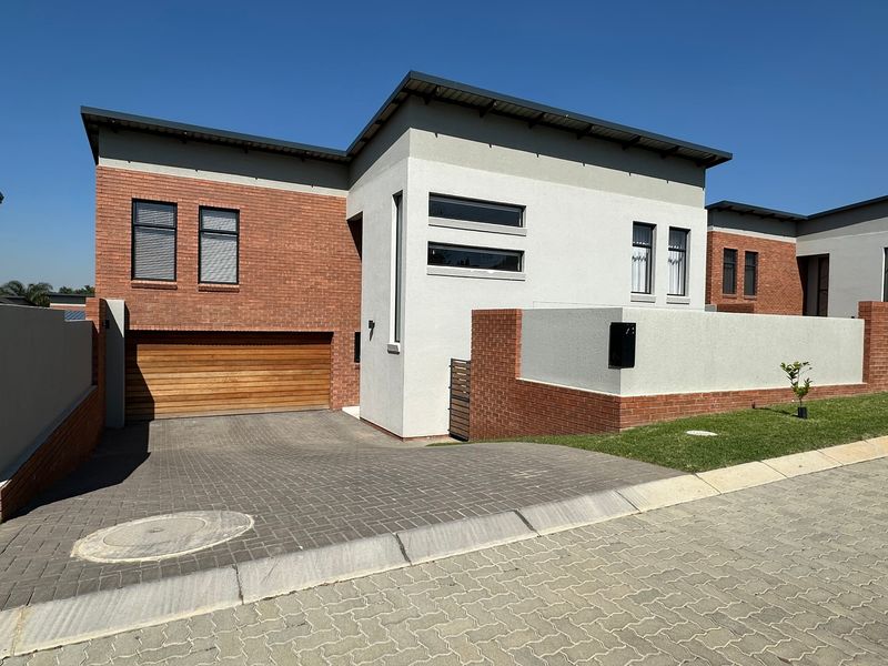 House For Sale In Midrand - Photo 6