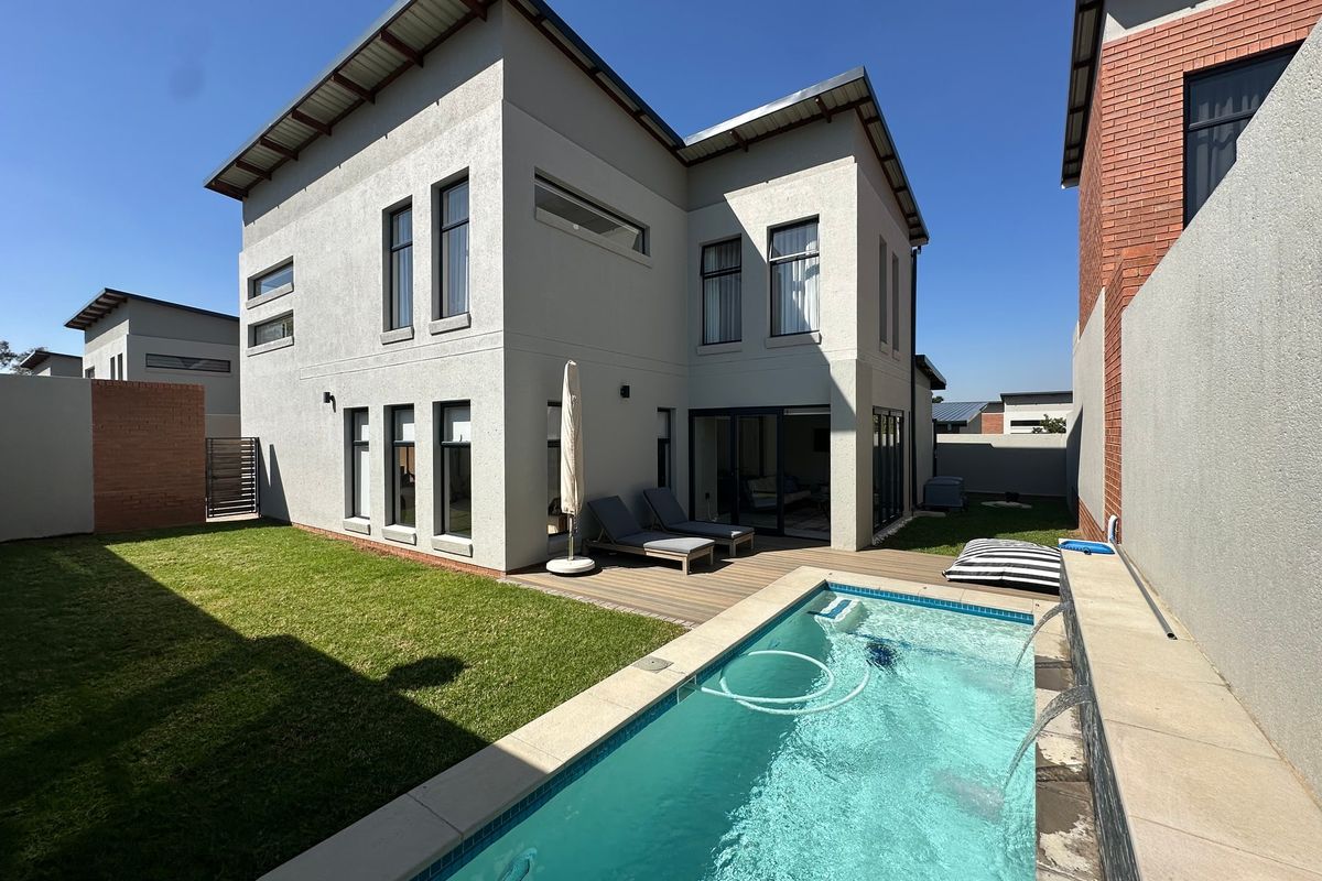 House For Sale In Midrand - Photo 2