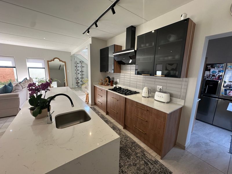 House For Sale In Midrand - Photo 4