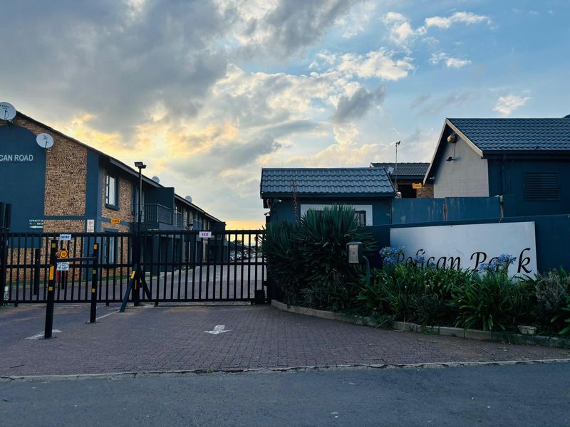 Apartment For Sale In Germiston - Photo 2