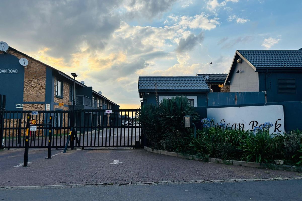 Apartment For Sale In Germiston - Photo 2