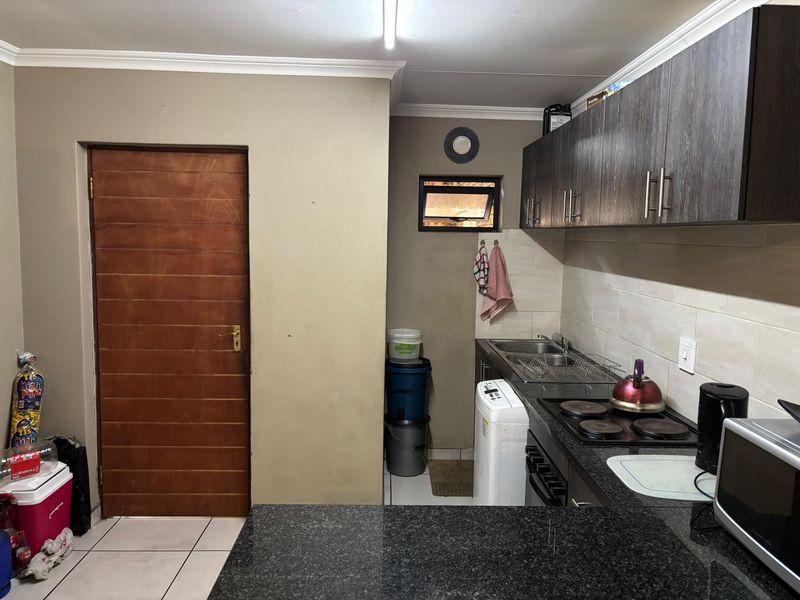 Apartment For Sale In Germiston - Photo 9
