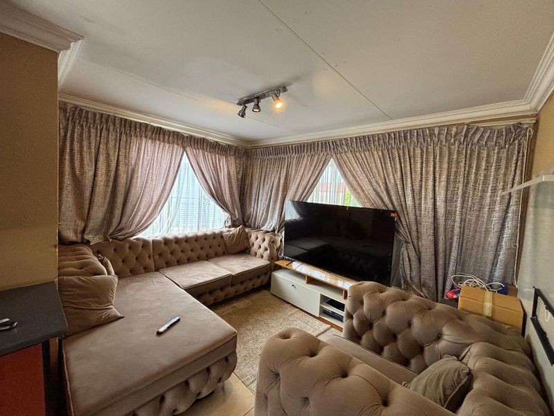 House For Sale In Boksburg - Photo 5