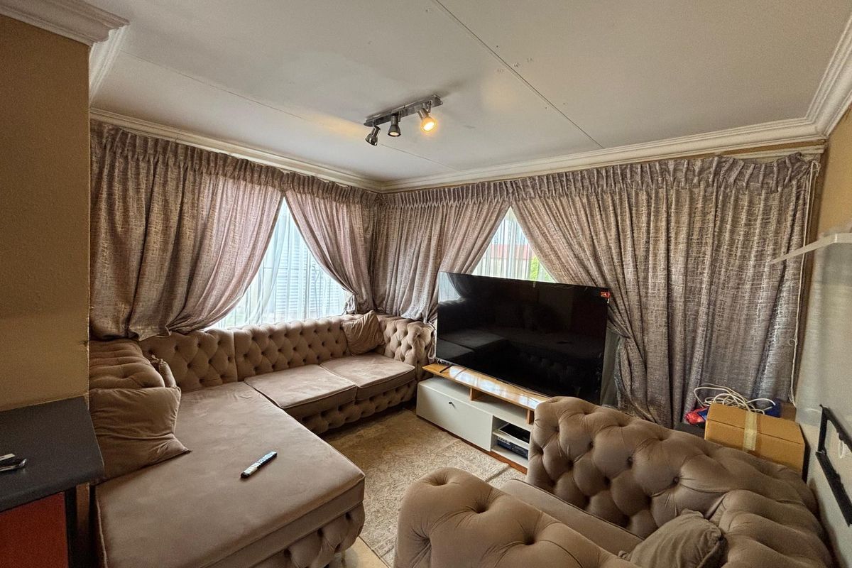 House For Sale In Boksburg - Photo 5